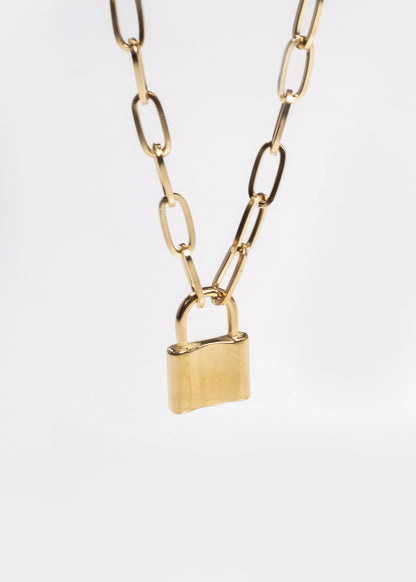 Cadena con dije candado acero quirúrgico