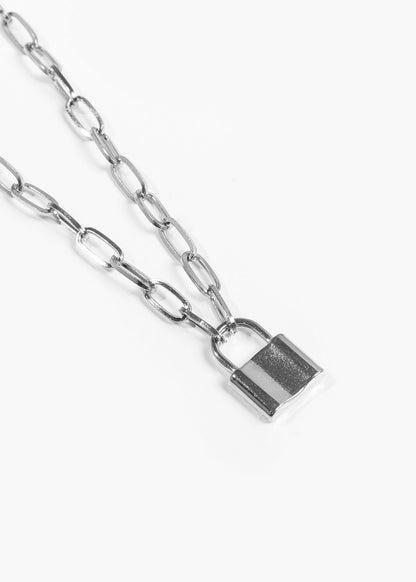 Cadena con dije candado acero quirúrgico