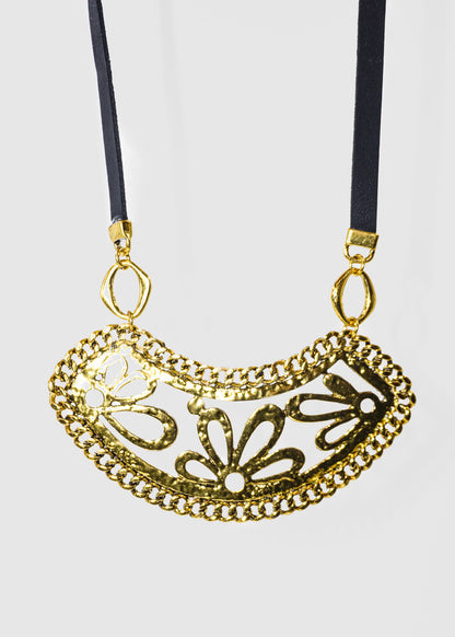 Collar cuerina con dije flores vintage