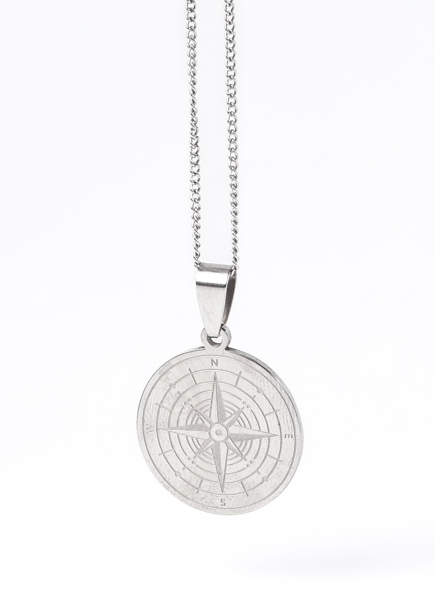 Cadena con dije medalla brújula acero quirúrgico