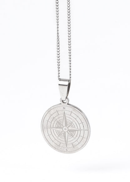 Cadena con dije medalla brújula acero quirúrgico