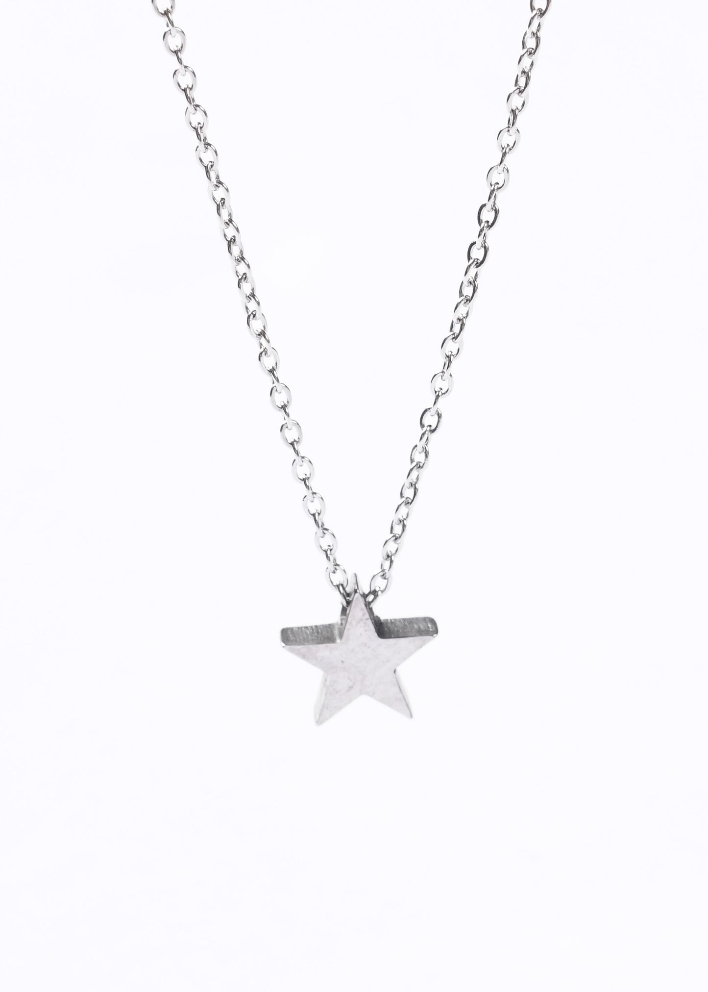 Collar con dije estrella - Acero quirúrgico