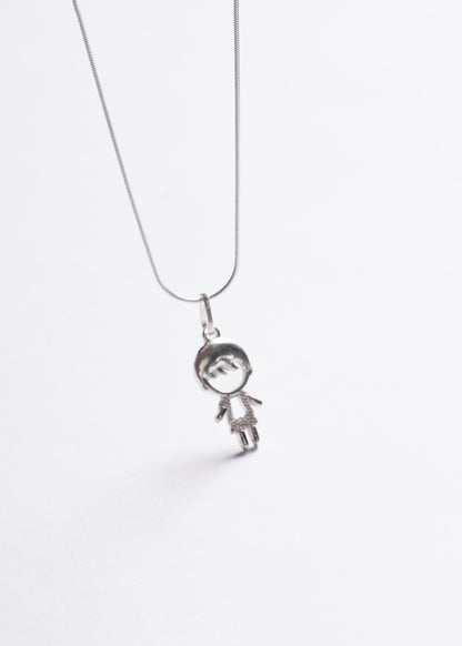 Cadena collar con dije niño labrado 20mm plata 925