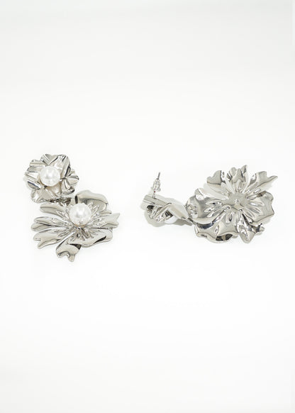 Caravanas flores con perla al centro