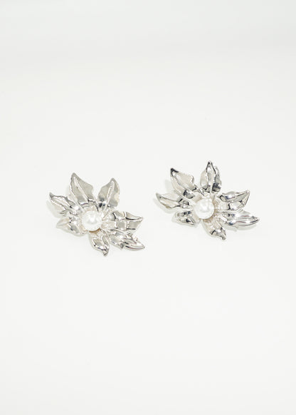 Caravanas flor con perla al centro