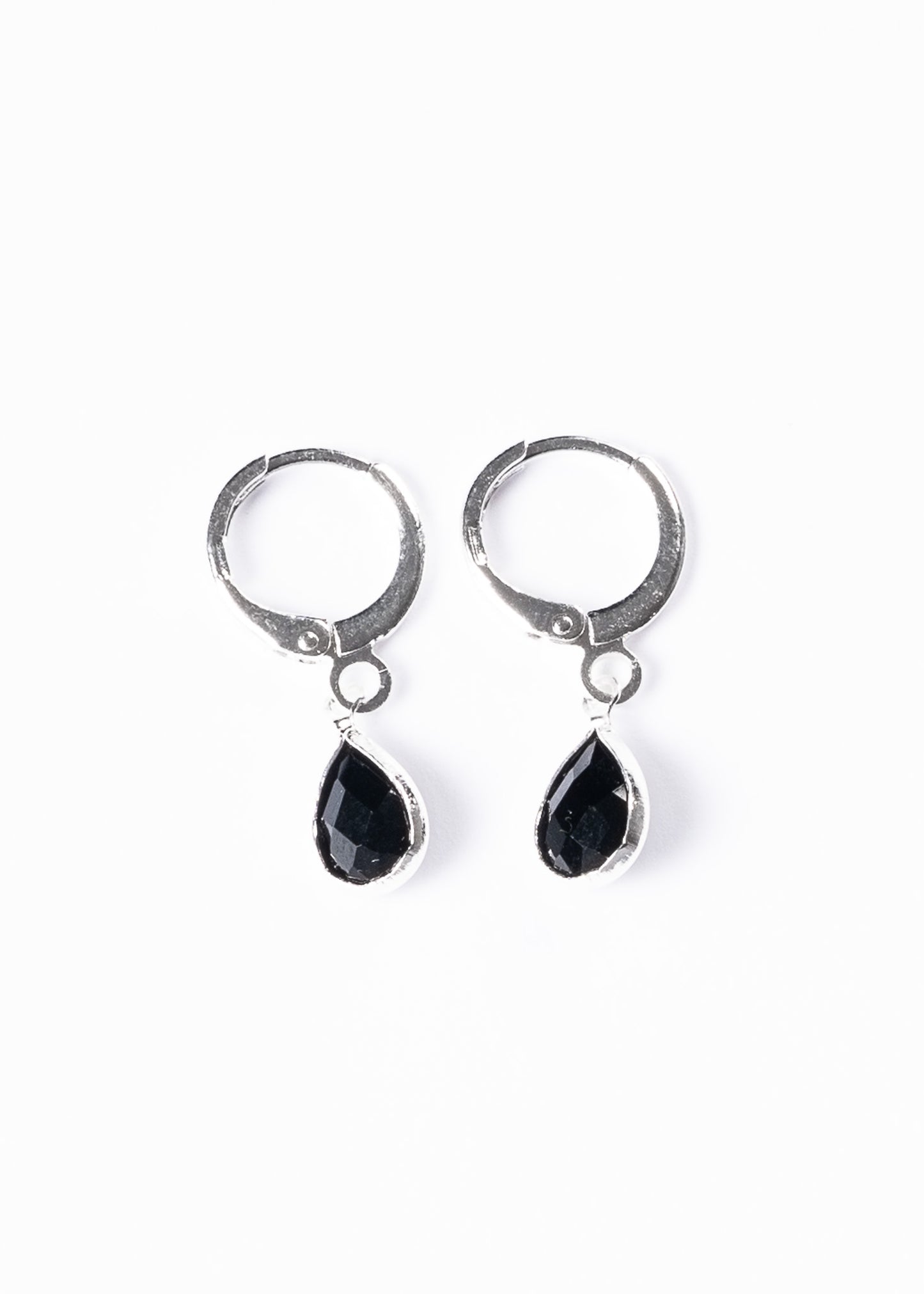 Caravanas aros con gota negra - Enchapado en plata