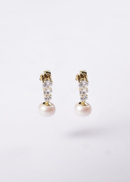 Caravanas tres puntos luz & perla Plata 925 & Baño de oro 18k