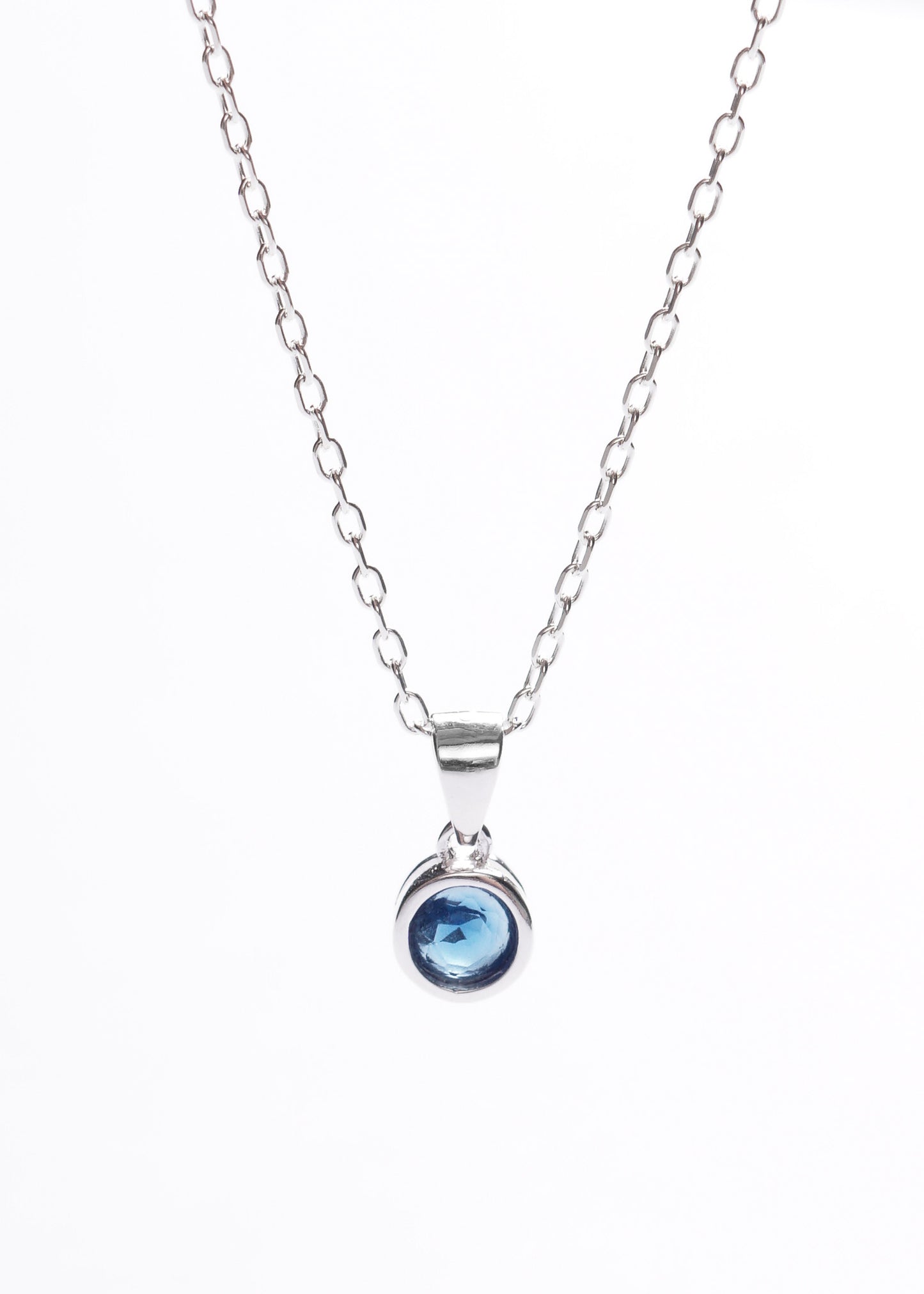 Cadena collar forcé con dije punto luz azul plata 925