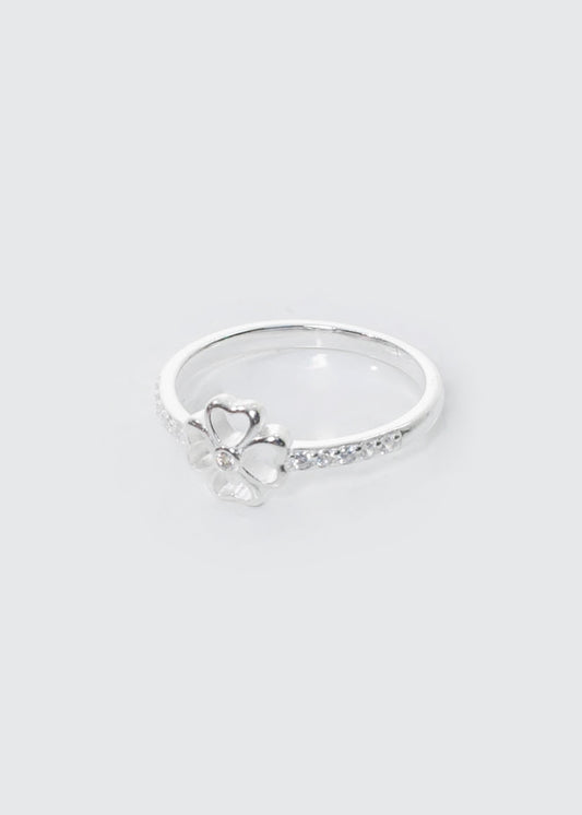 Anillo trébol con zirconias plata 925