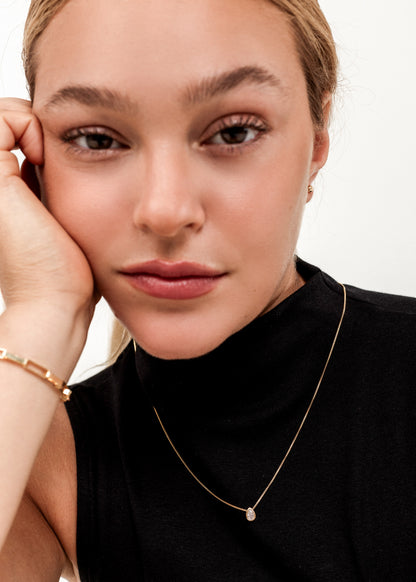 Cadena collar con dije gota zirconia baño en oro 18k