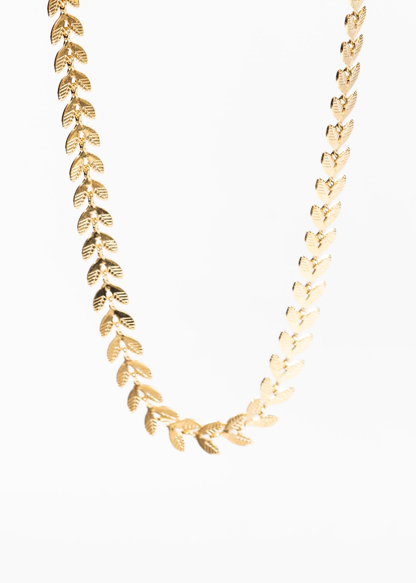 Collar gargantilla hojas de olivo baño en oro 18k