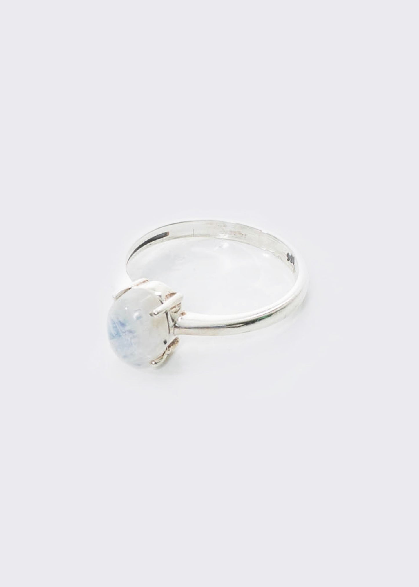 Anillo con piedra luna oval plata 925