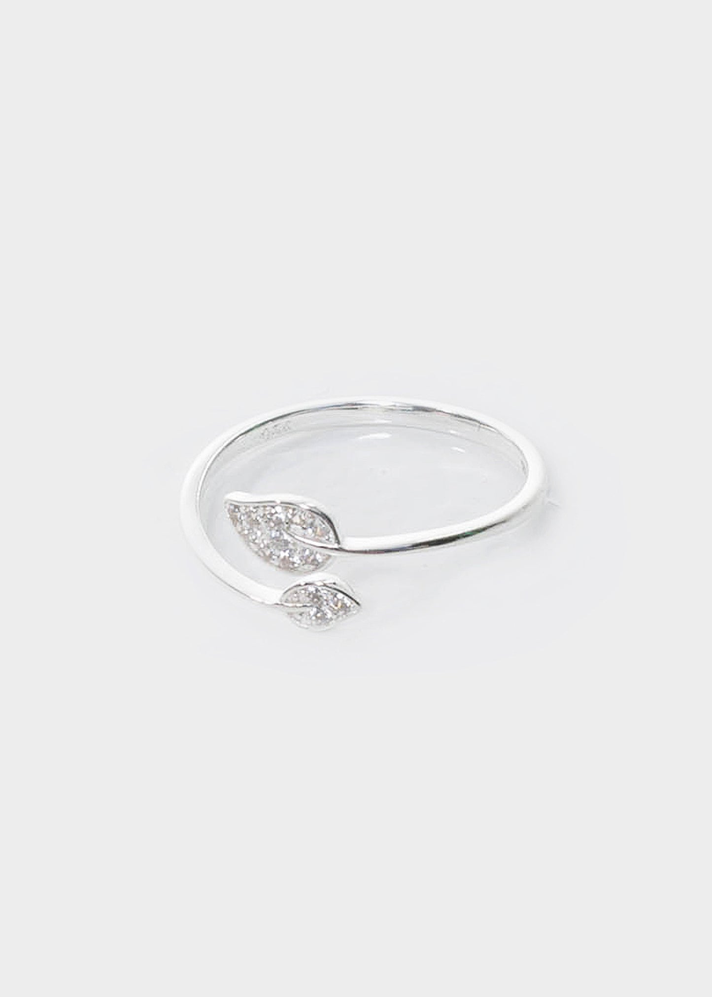 Anillo ajustable hojas con zirconia plata 925