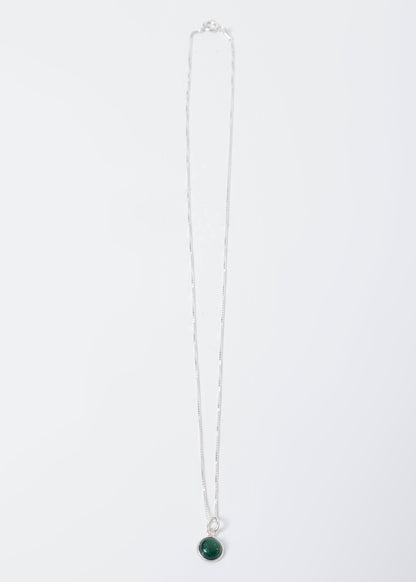 Cadena collar con dije malaquita redondo plata 925 - Protección