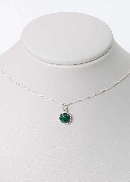 Cadena collar con dije malaquita redondo plata 925 - Protección