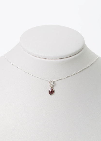 Cadena collar con dije gota granate mini plata 925 - Confianza