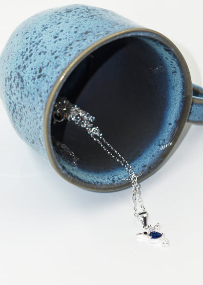 Collar cadena con dije colibrí chico zirconia azul plata 925