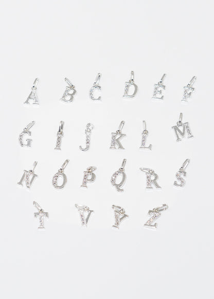 Collar cadena con dije inicial mitad zirconias plata 925