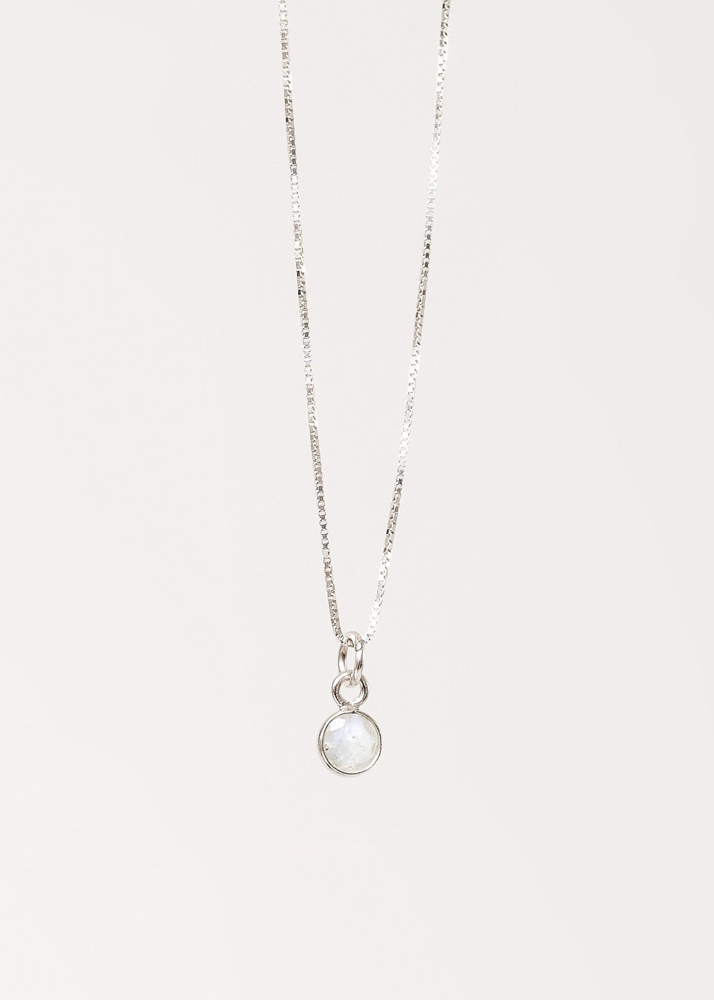 Cadena collar con dije punto luz piedra luna plata 925