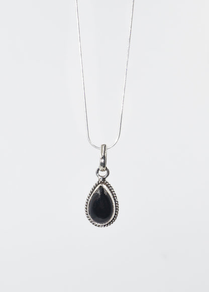 Cadena collar con dije gota piedra ónix plata 925