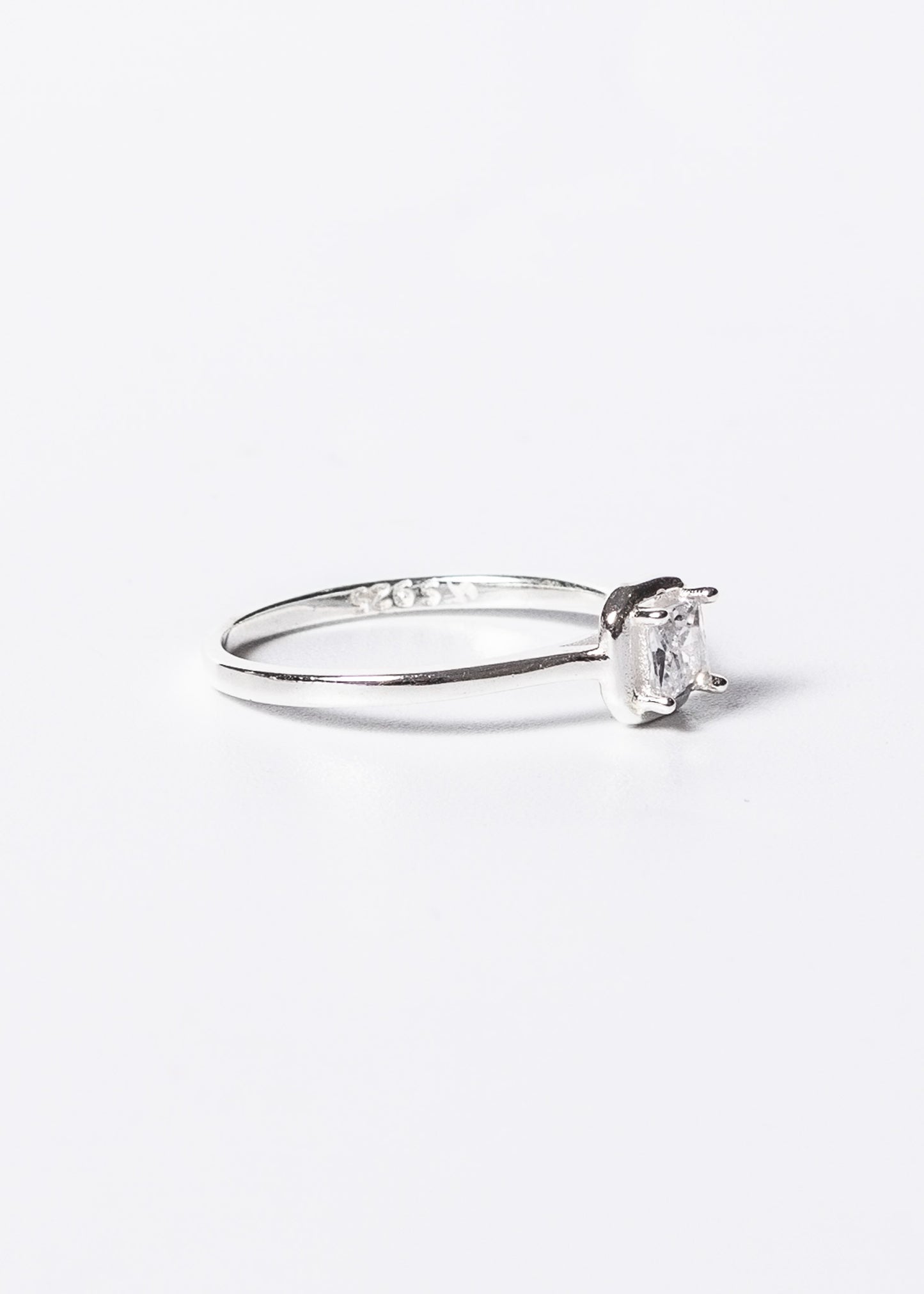 Anillo cintillo solitario zirconia cuadrada plata 925