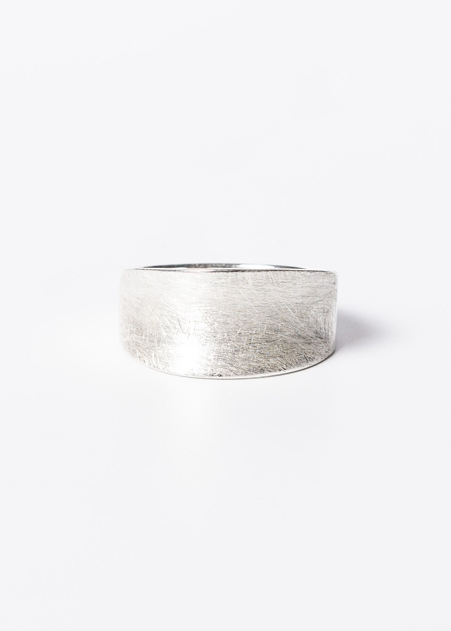 Anillo ancho esmerilado plata 25
