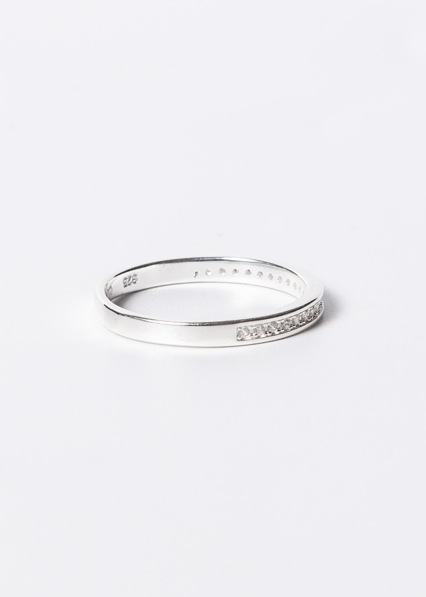 Anillo sin fin zirconias blancas plata 925