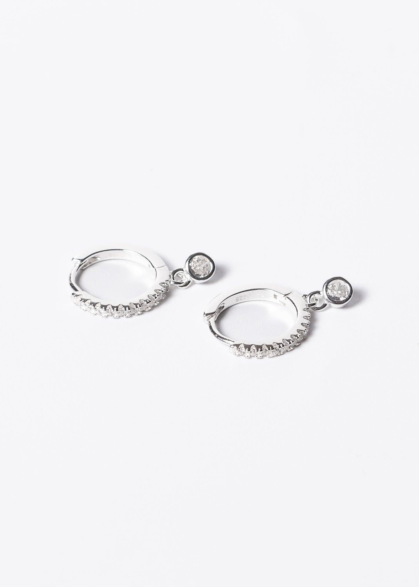 Caravanas aros dije punto luz mini zirconias plata 925