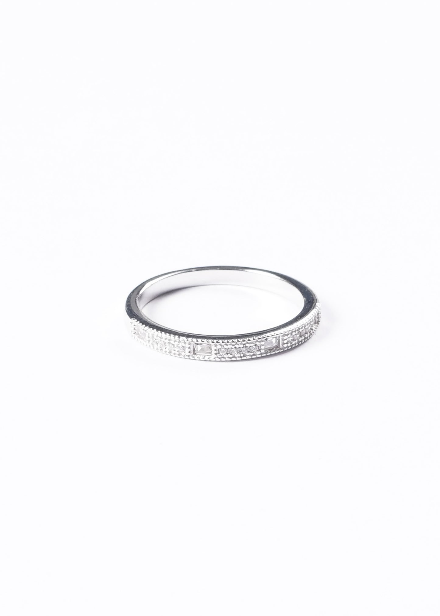 Anillo Art Déco zirconias sin fin plata 925