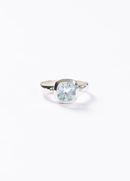 Anillo macizo topacio celeste cuadrado plata 925
