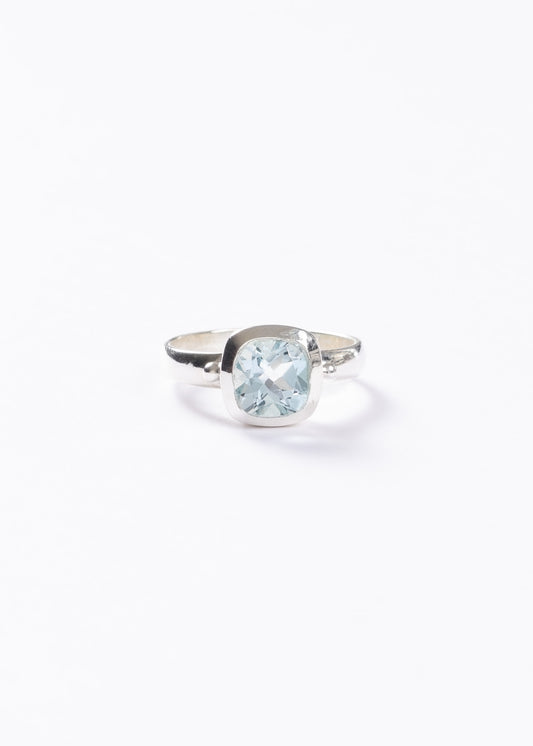 Anillo macizo topacio celeste cuadrado plata 925
