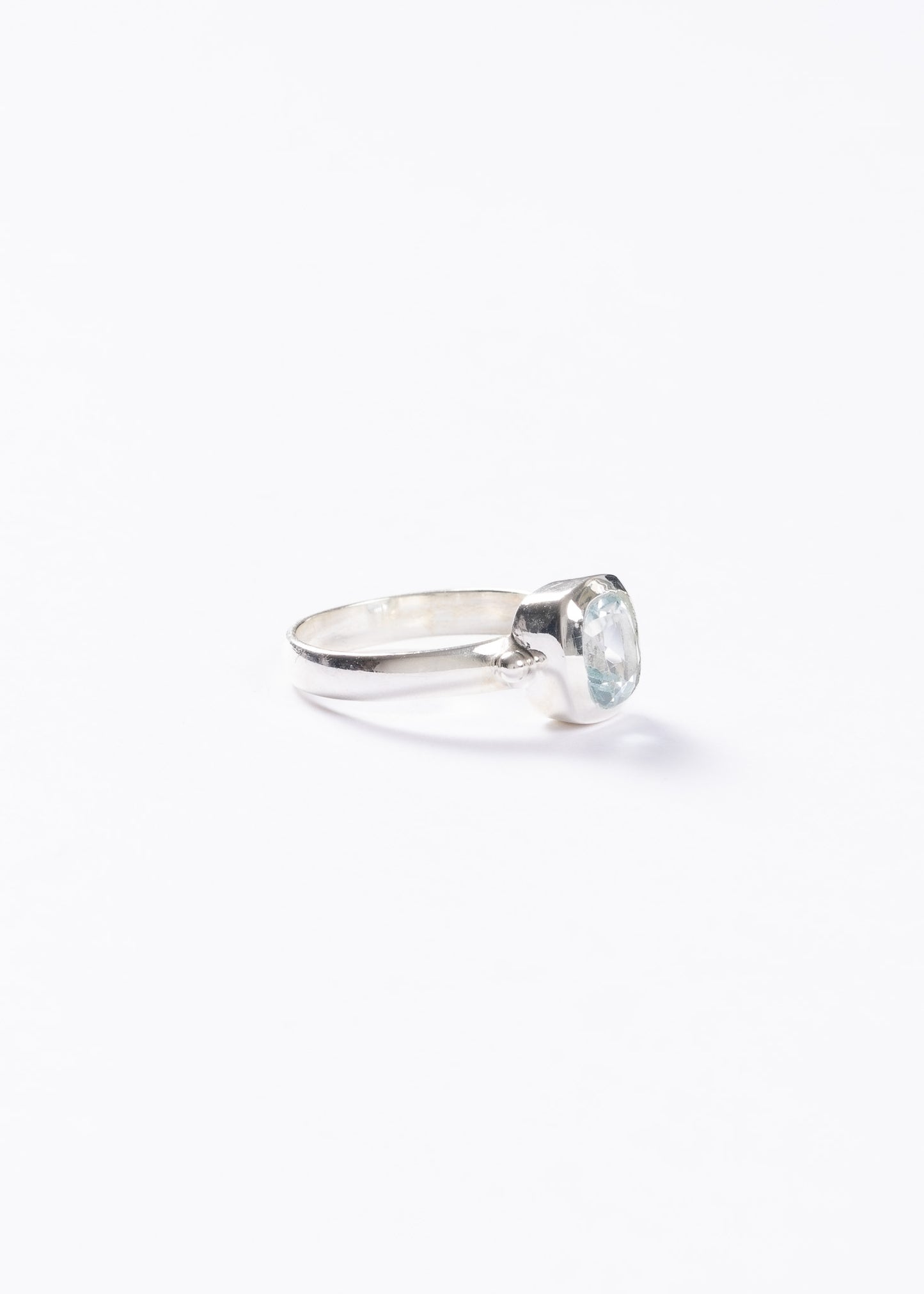 Anillo macizo topacio celeste cuadrado plata 925