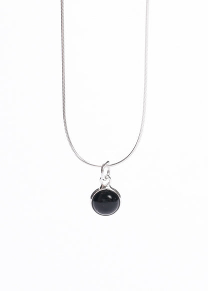Cadena collar con dije ónix redondo plata 925 - Fuerza y protección