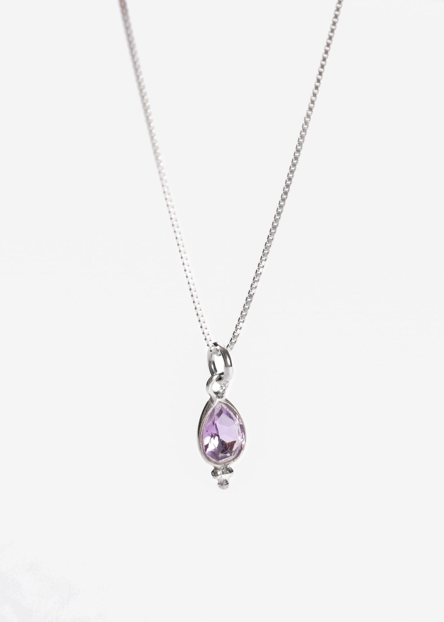 Cadena collar con dije amatista esferas plata 925 - Transformación