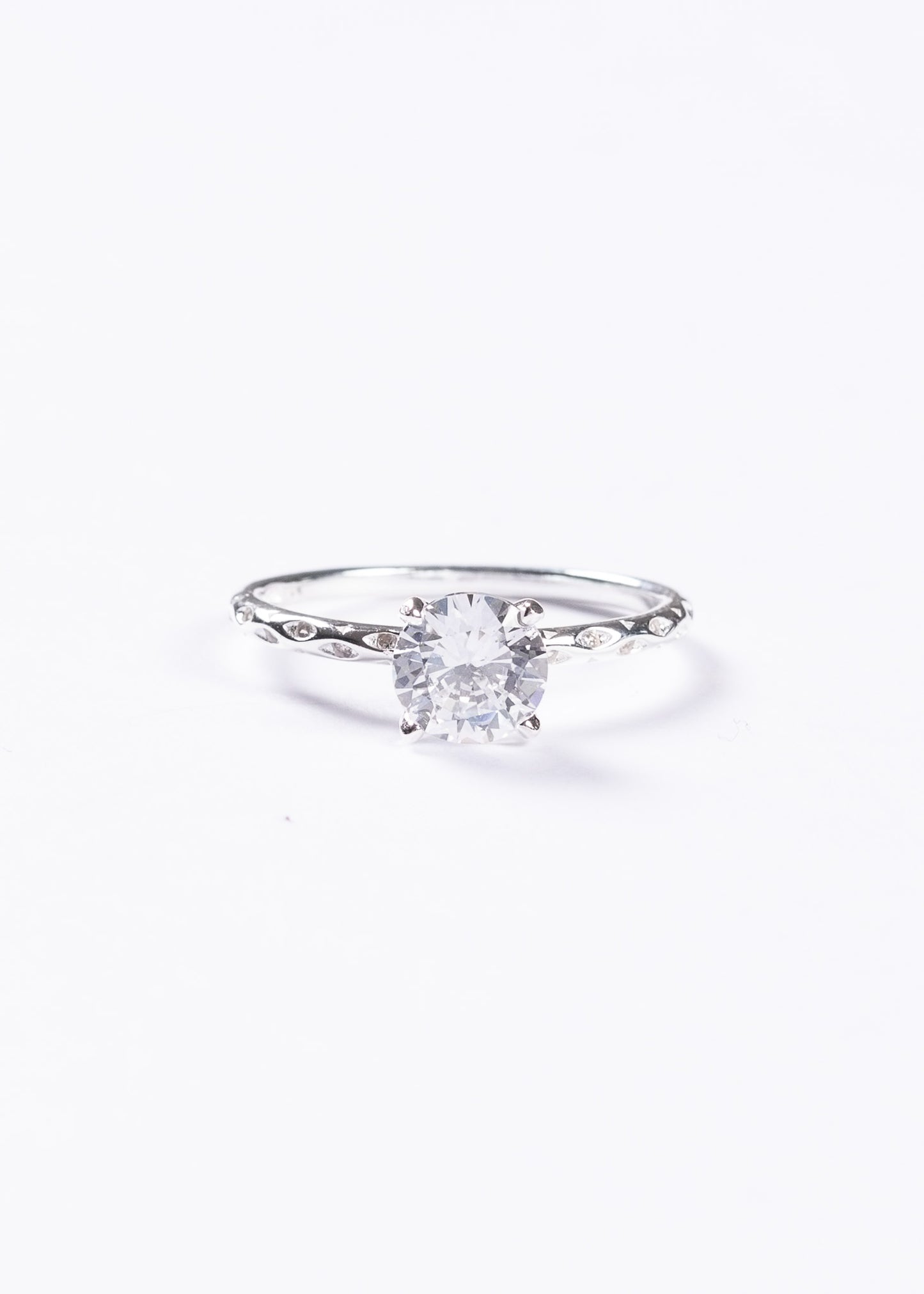 Anillo cintillo high diamond plata 925 y zirconias