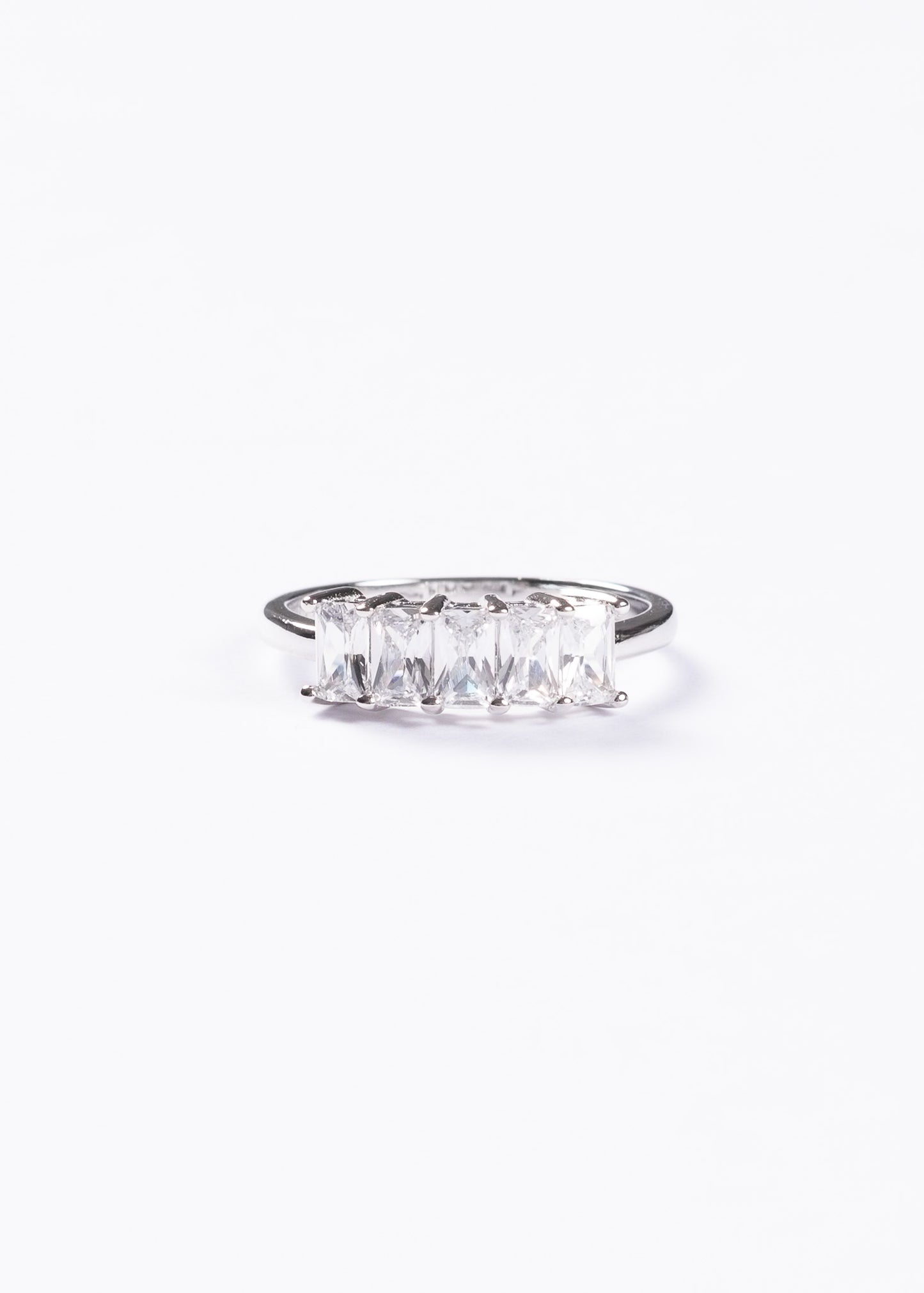 Anillo frente de zirconias plata 925