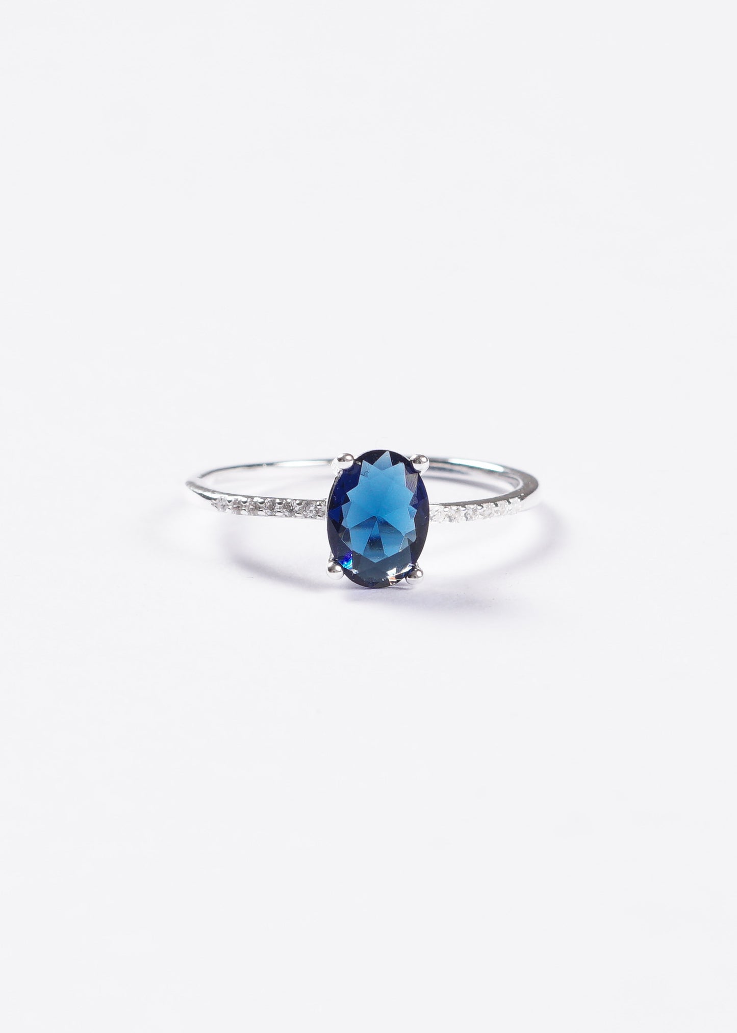 Anillo cintillo zirconia azul oval plata 925