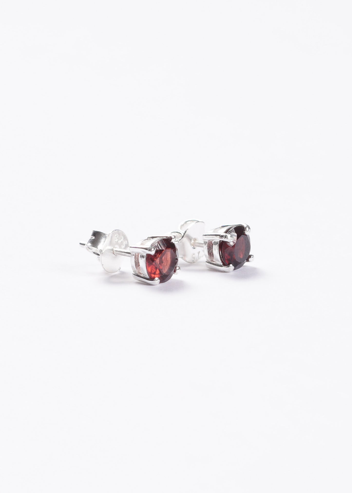 Caravanas granate redondas 6mm plata 925 - Confianza