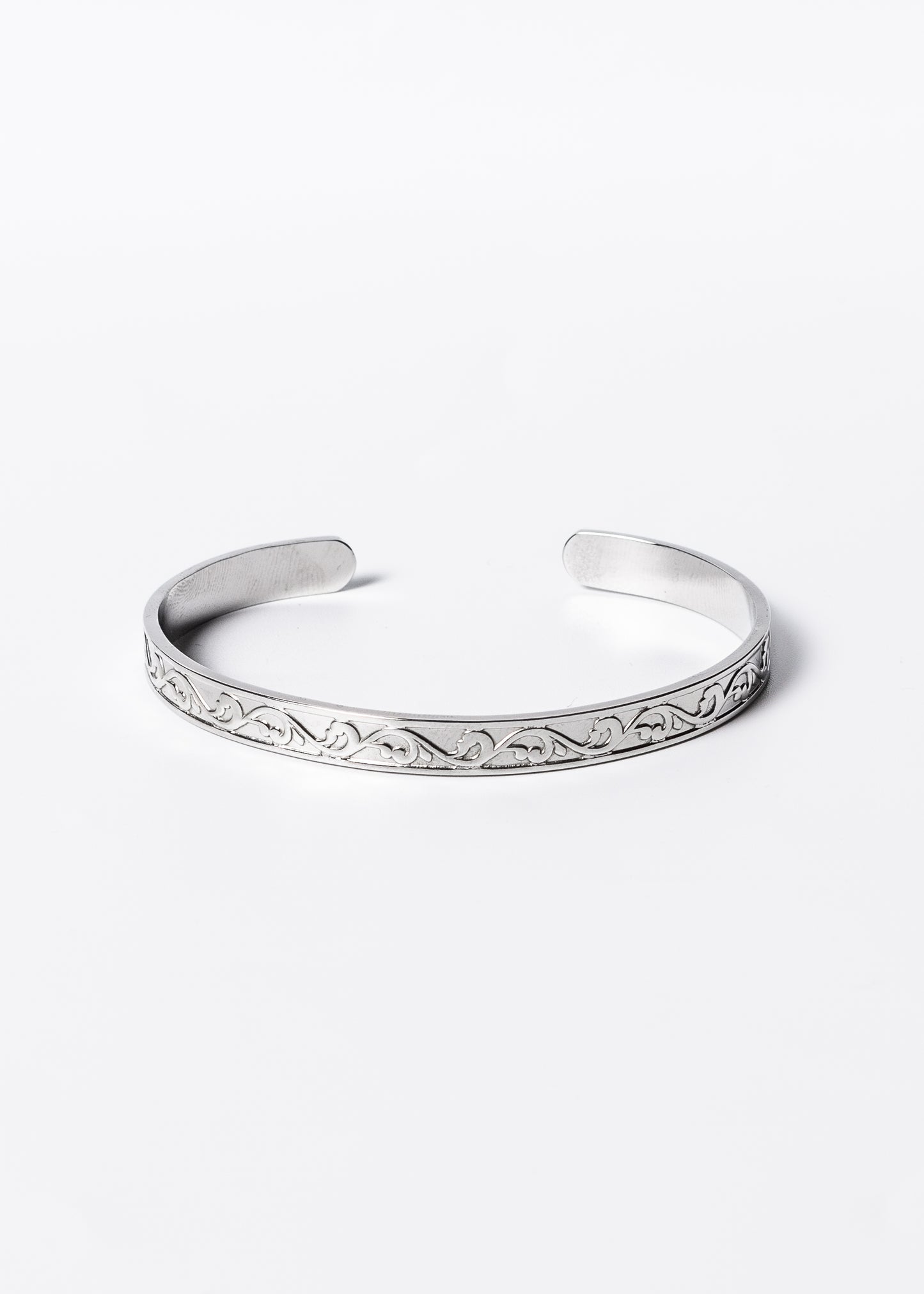 Pulsera esclava abierta esculpida acero quirúrgico