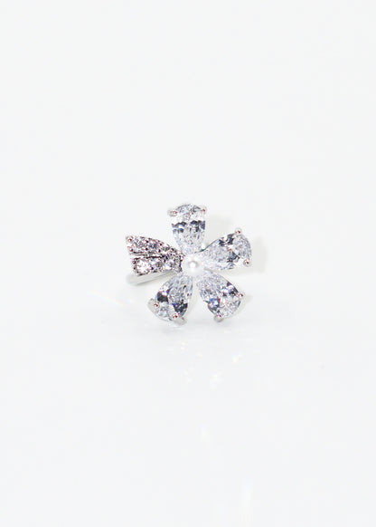 Ear cuff flor con perla