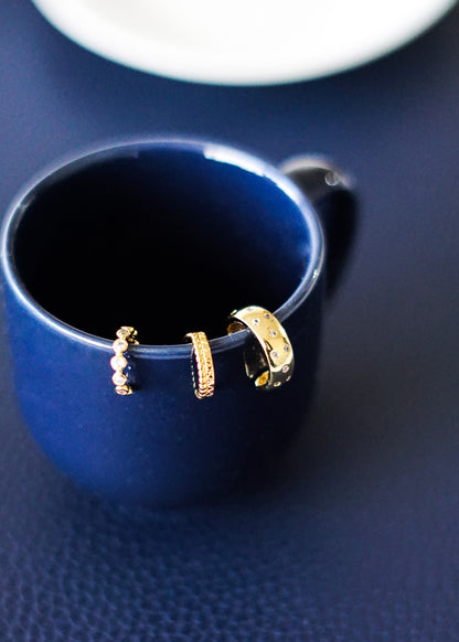 Ear cuff ancho con zirconias baño en oro 18k