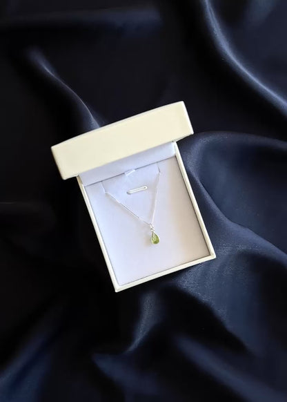 Cadena collar con dije gota peridoto mini plata 925 - Riqueza